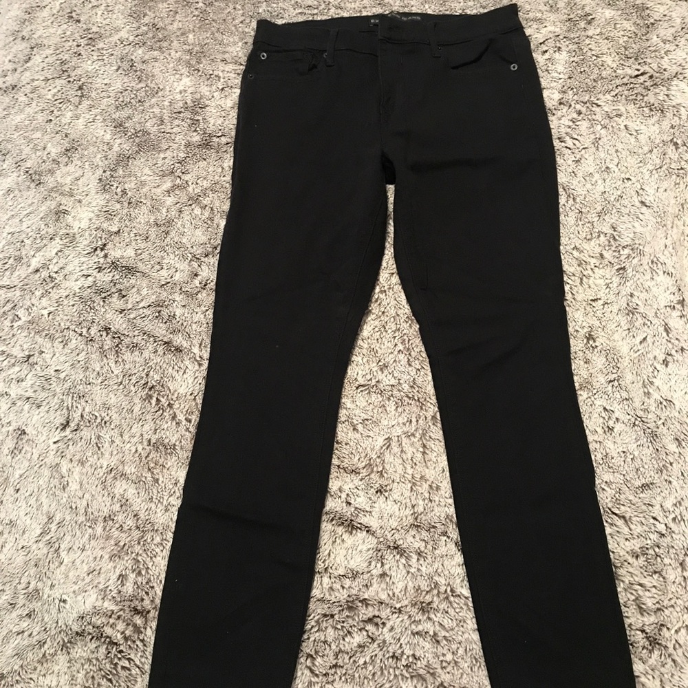 Express midrise size 8 short jeans